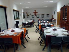 COVID-19: Casa do Oeste e pavilhão desportivo de Pregança com camas para doentes em quarentena