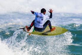 Onze surfistas portugueses ultrapassam primeira ronda do Pro Santa Cruz