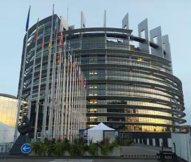 Parlamento Europeu dá ‘luz verde’ final a lei histórica para regular inteligência artificial na União Europeia