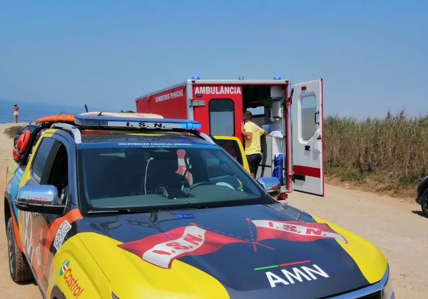 homem socrrido na praia da Almagreira 30072025